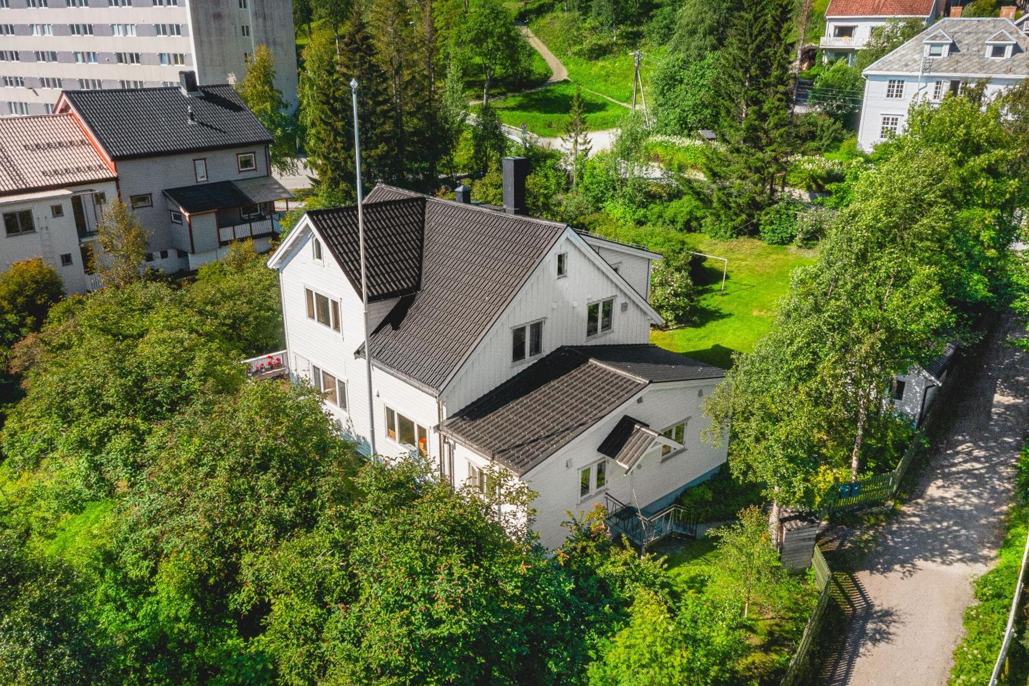 Historical Villa & Green Sanctuary In City Center Tromsø Exteriér fotografie